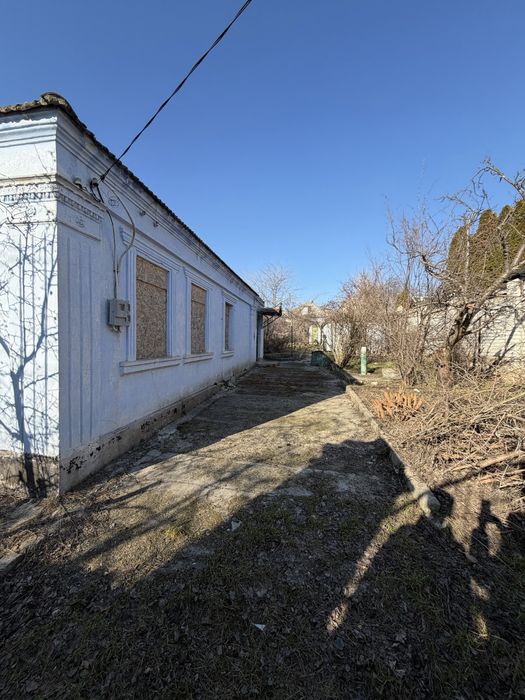 В продажу 3 к будинок на 13 лінії, землі - 6 соток