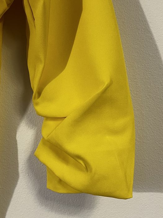 Nowy włoski garnitur damski – modny cytrynowy kolor