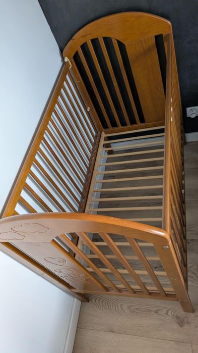 Łóżeczko 120X60 z materacem +prześcieradła, pościel