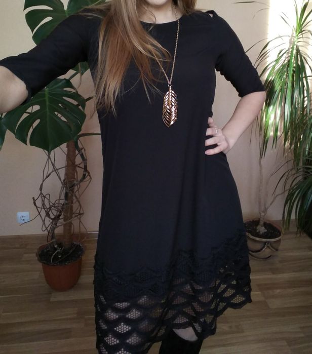 Сукня чорного кольору