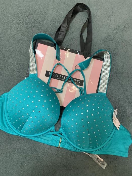 Victoria's secret шикарний купальник прикрашений камінням 80а