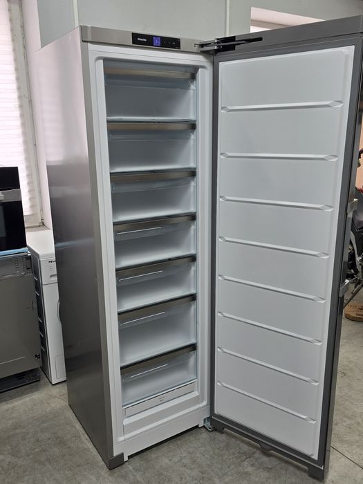 Як нова морозильна камера Miele FNS 4782 А+++ 2024р дотяжка морозилка