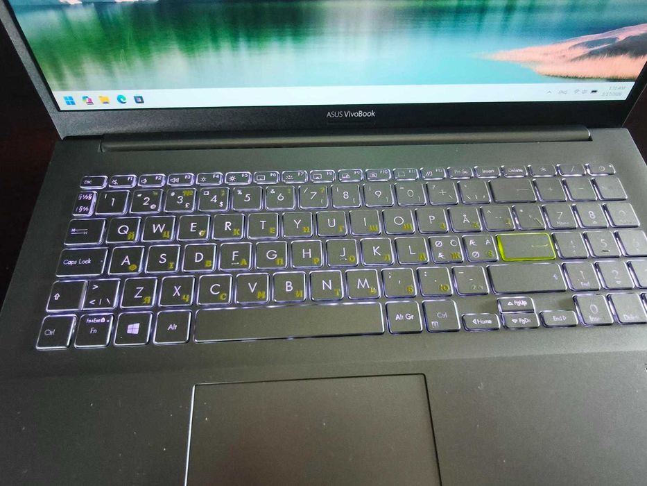 ASUS VivoBook 15 OLED / i5 / 16GB / 512SSD / Стан ідеал