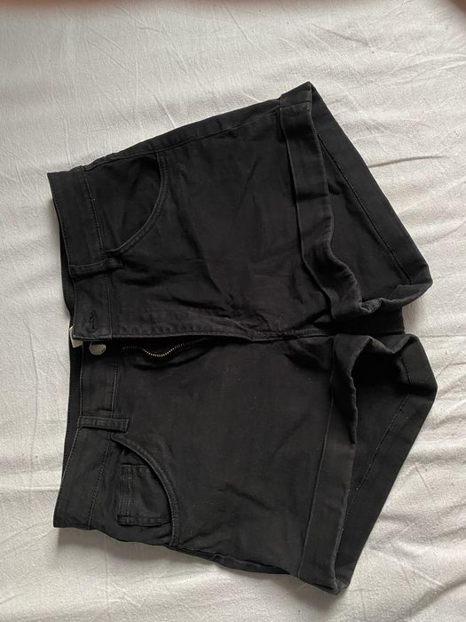 Продам короткі шорти