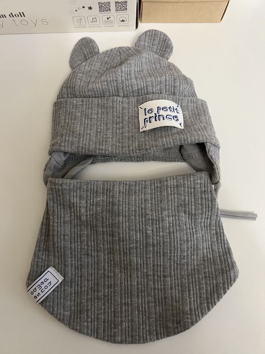 Шапочка весенняя осенняя  для новорожденного до двух месяцев