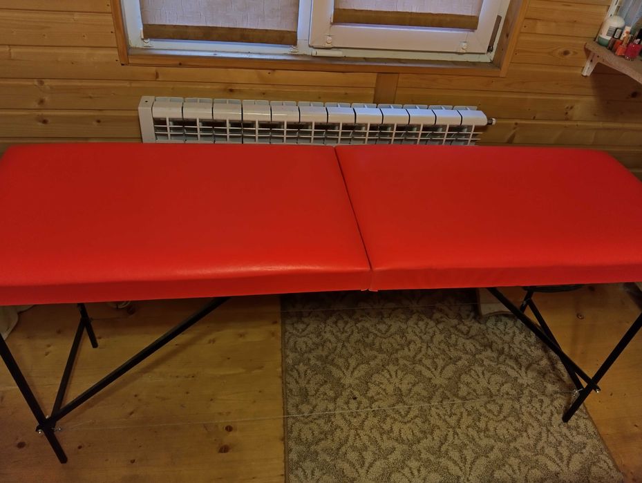 Продам массажный стол-кушетку в хорошем состоянии