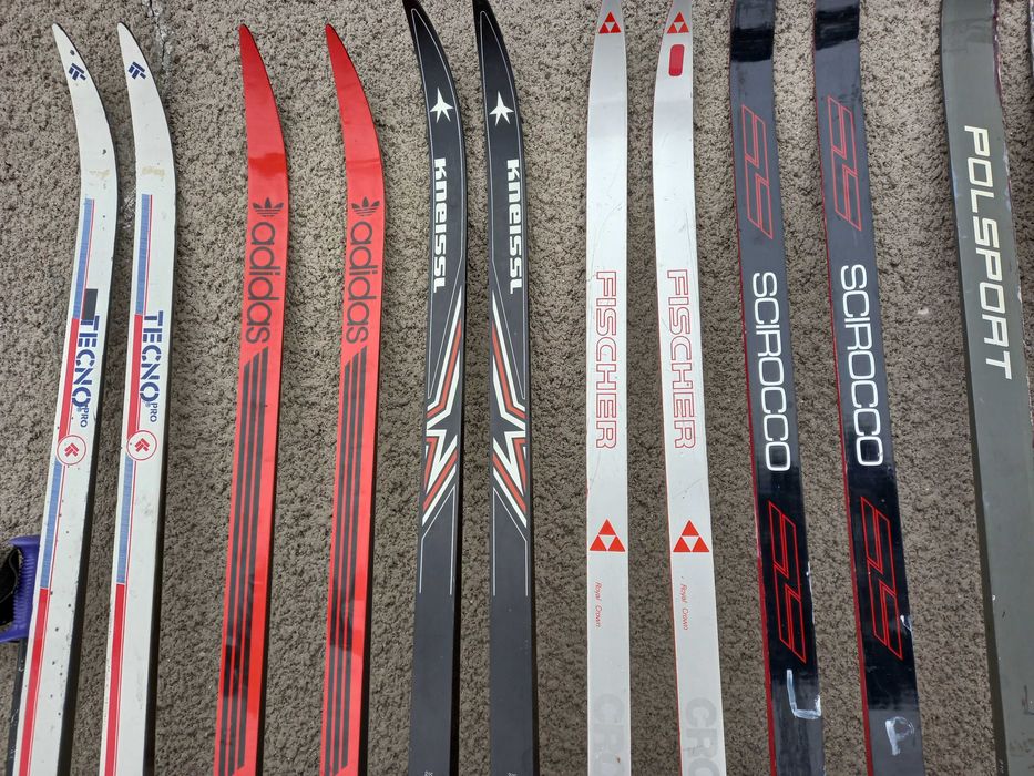 Narty biegowe buty kijki