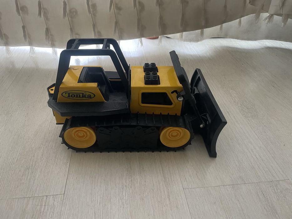 Екскавтор игрушечный