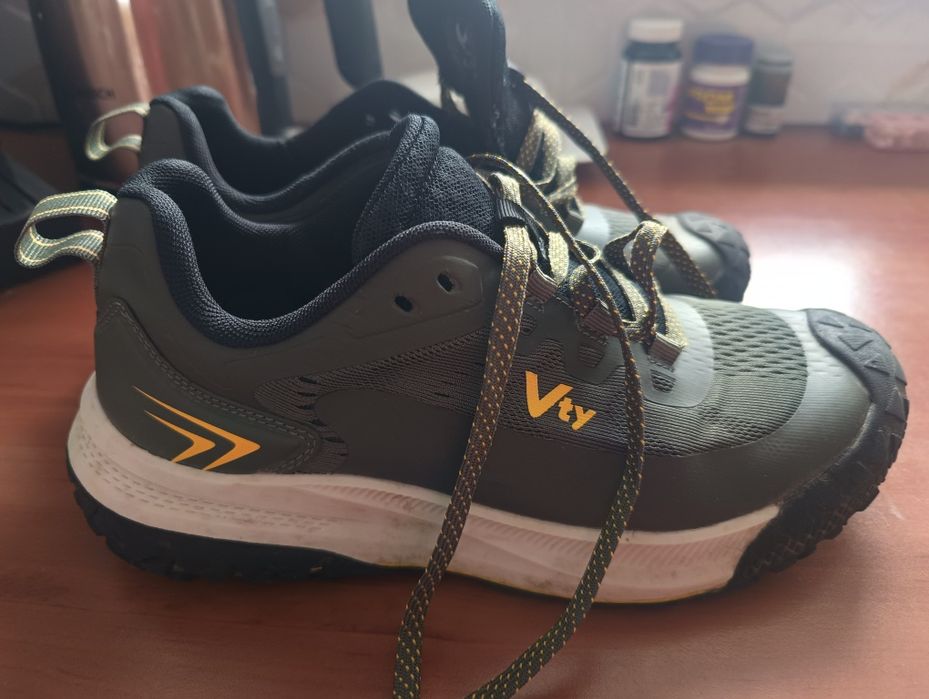 Adidasy chłopięce vty rozm 38