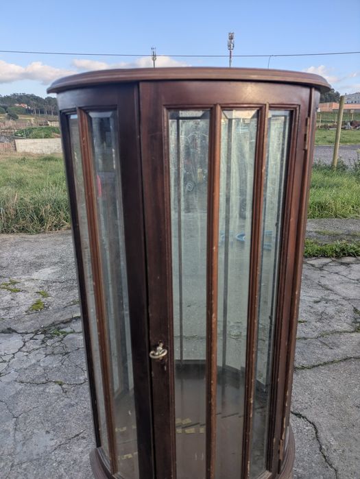 Móve de madeira tipol vitrine