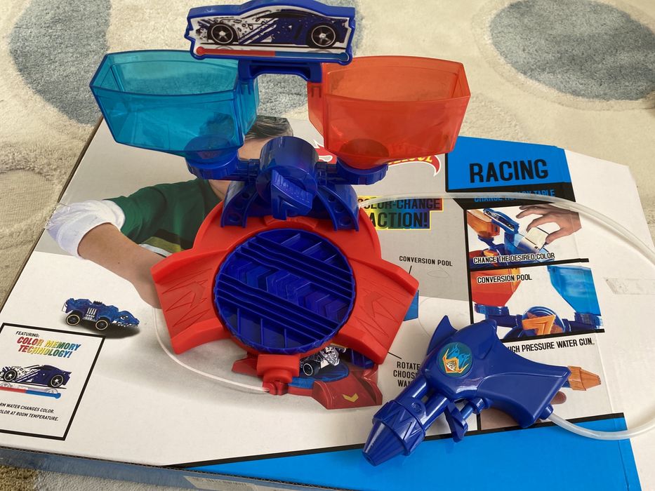 Набір Hot Wheels Світ Акули