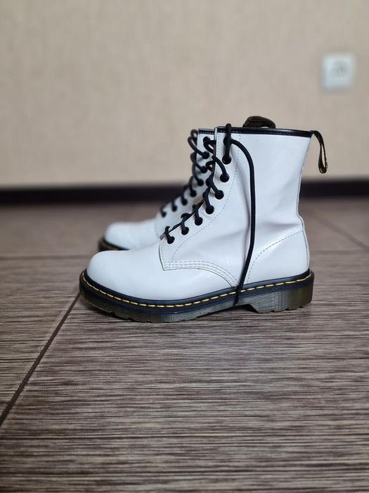 шкіряні лакові білі черевики Dr.Martens,  оригінал