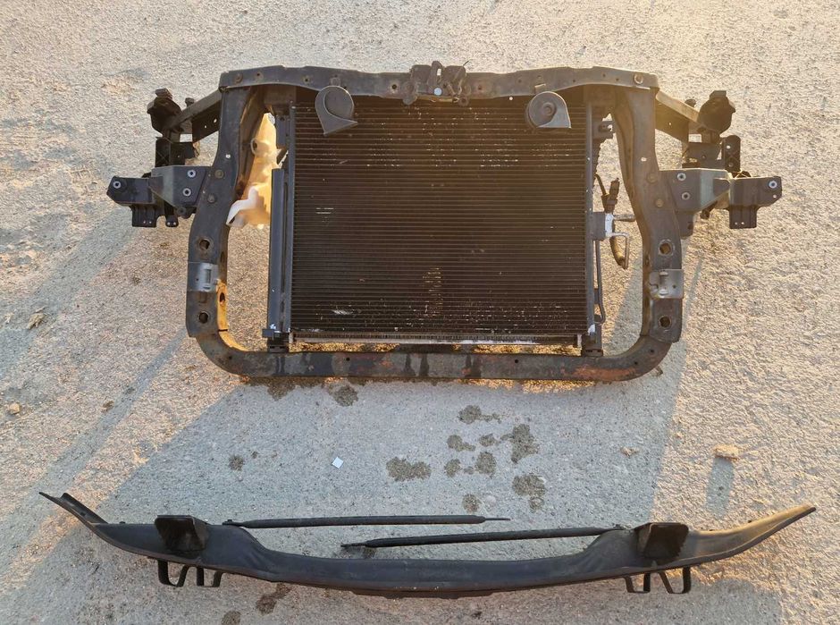 Grand cherokee jeep Бампер фара дверь зеркало четверть балка ляда бу