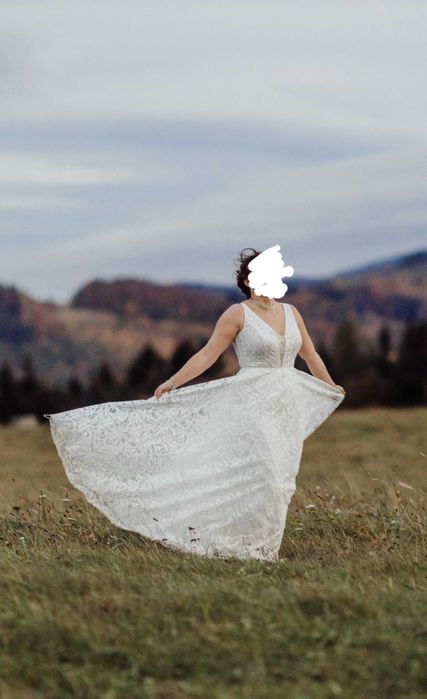 błyszcząca Suknia Ślubna biała 38/40 + 2 welony