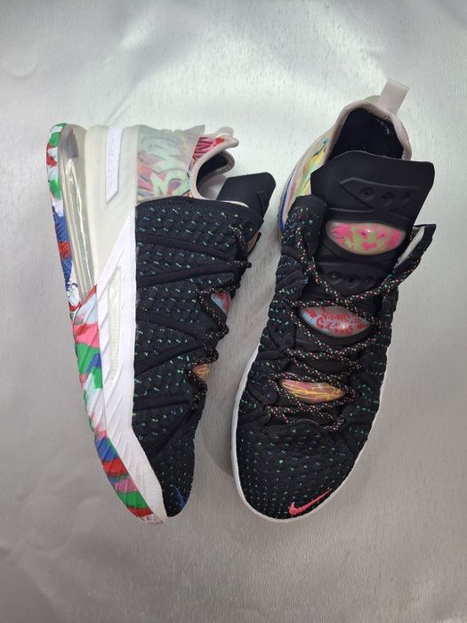 Кроссовки Nike LeBron 18 Multicolor