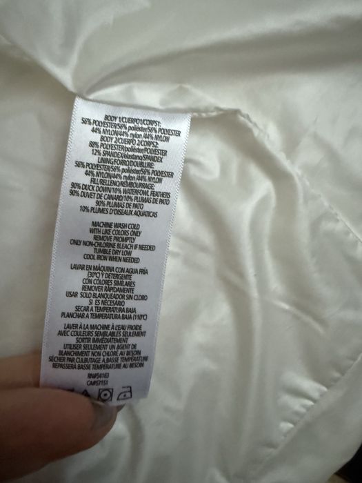 Дуже гарна жіноча куртка Calvin Clein