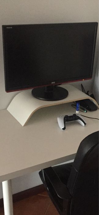 Monitor AOC a funcionar perfeitamente