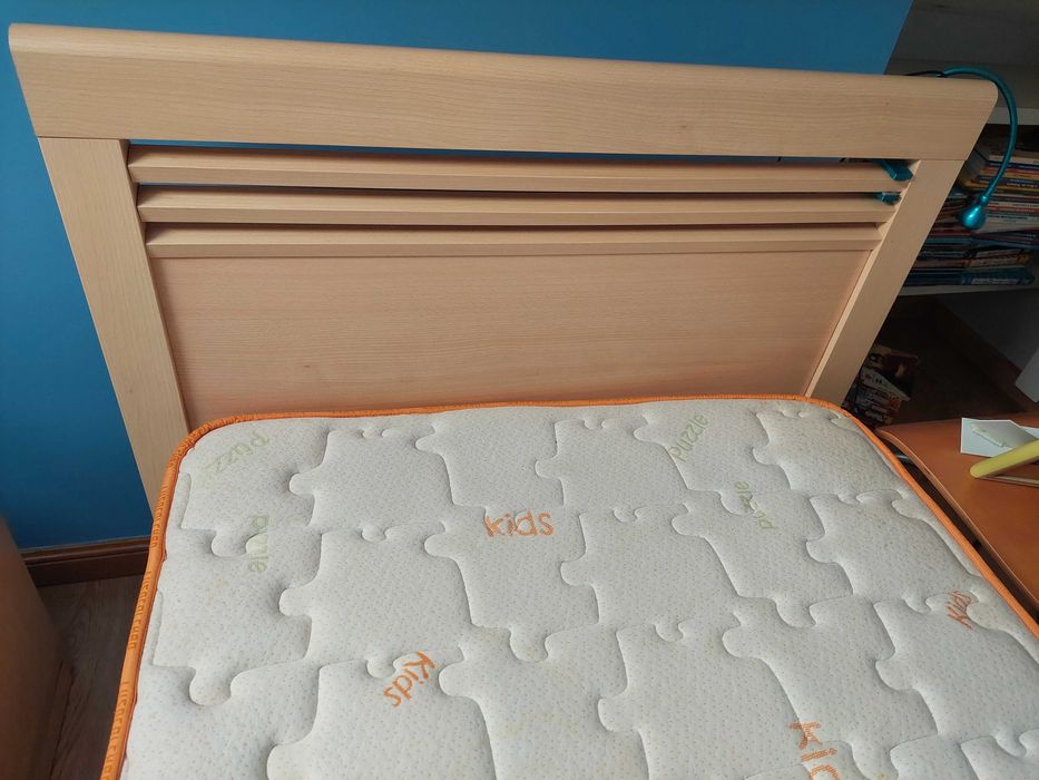 Quarto criança juvenil, moderno e em estado novo - OFERTA DE CADEIRA