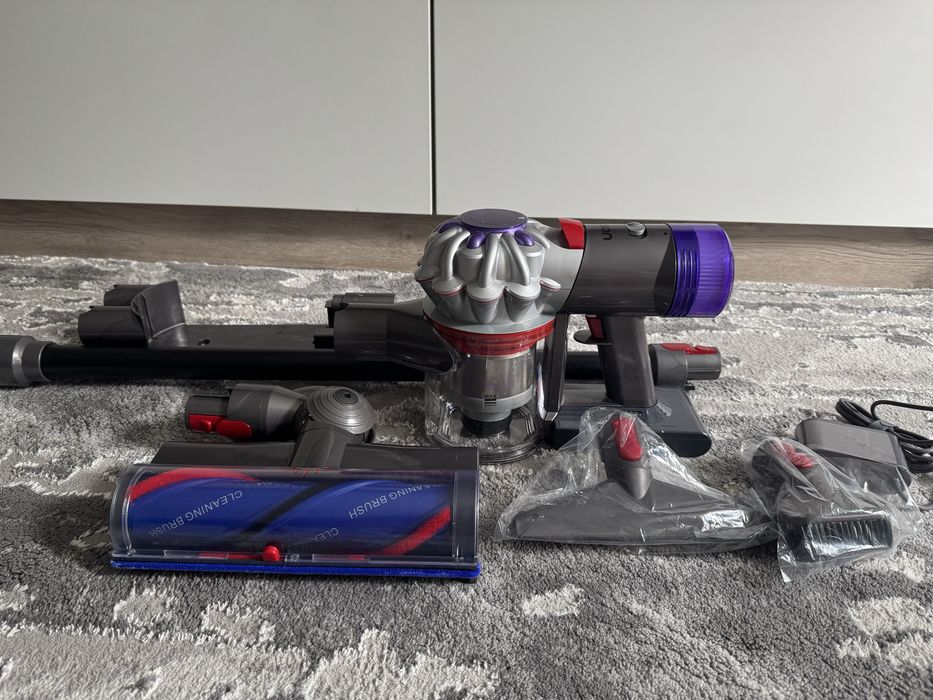 Пилосос Dyson V8