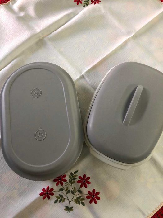 Tupperware Containers and Bowls425722970626467846