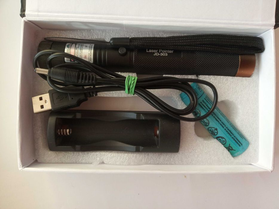 Лазерна указка JD-303