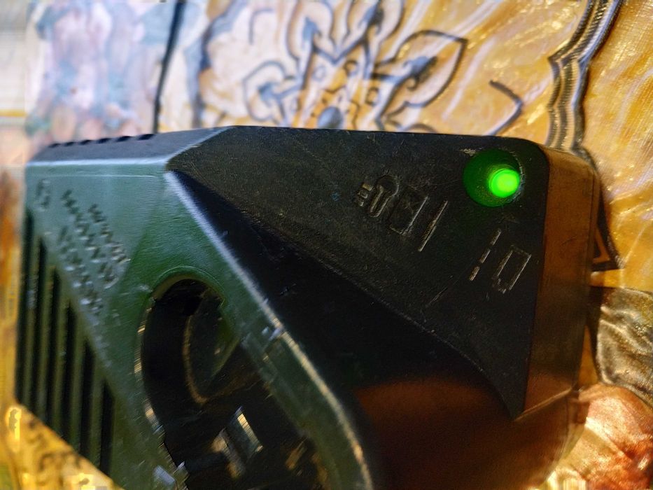 Бошовська зарядка 450 грн