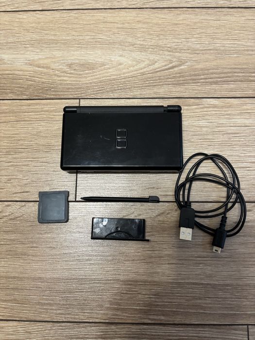 Nintendo DS lite