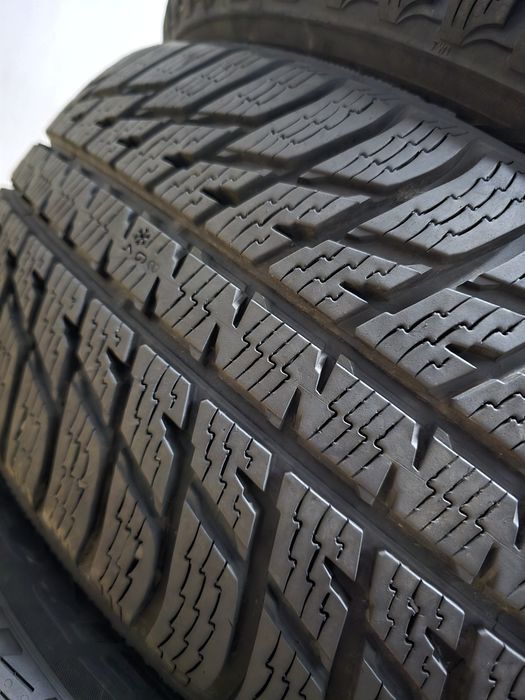 235/60R17 Nokian WR SUV3