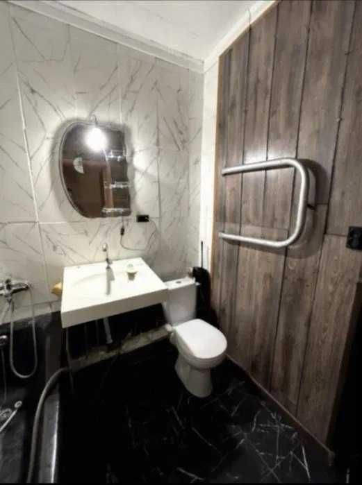 Просторная 2-ком квартира 59м2 (под ремонт) в 10 мин М Печерская