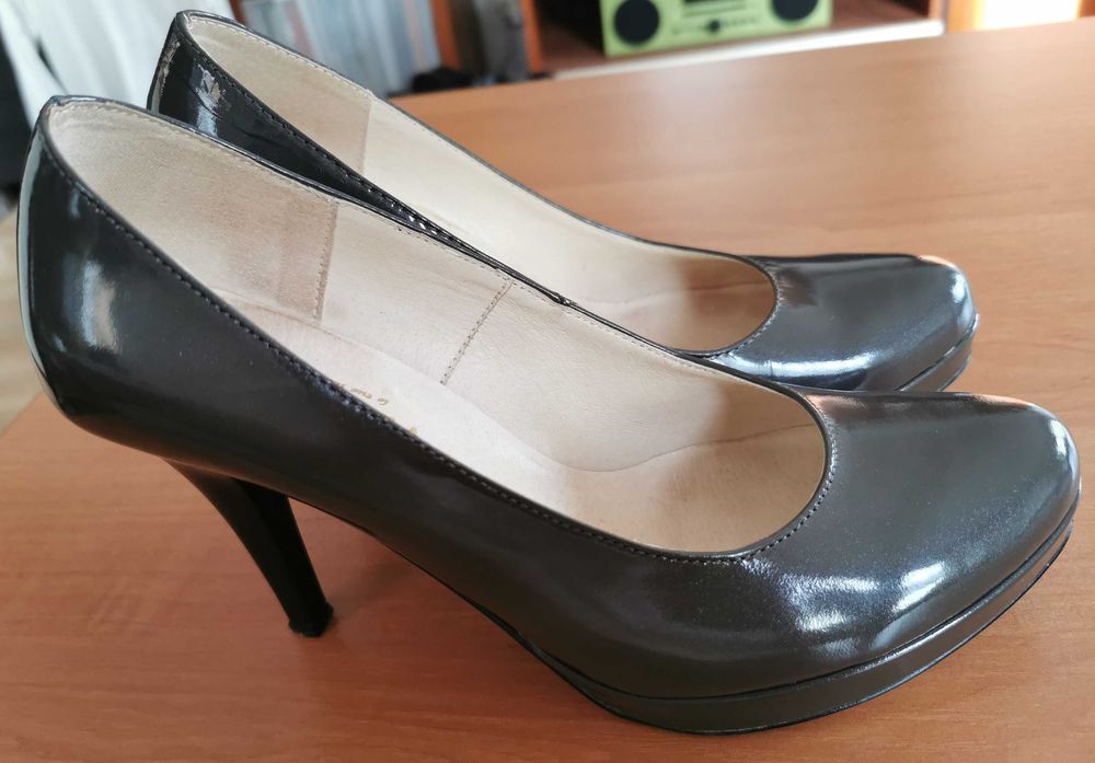 Czółenka Venezia r. 38 skóra