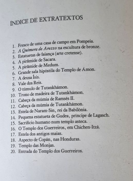 Deuses, Túmulos e Sábios