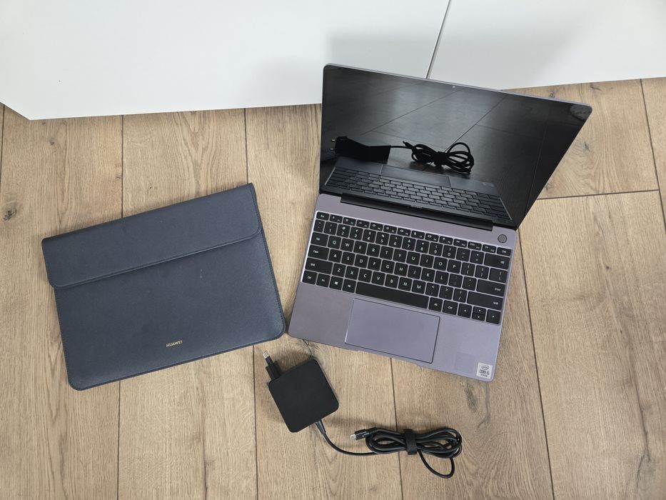 Piękny Huawei MateBook 13  512 Gb