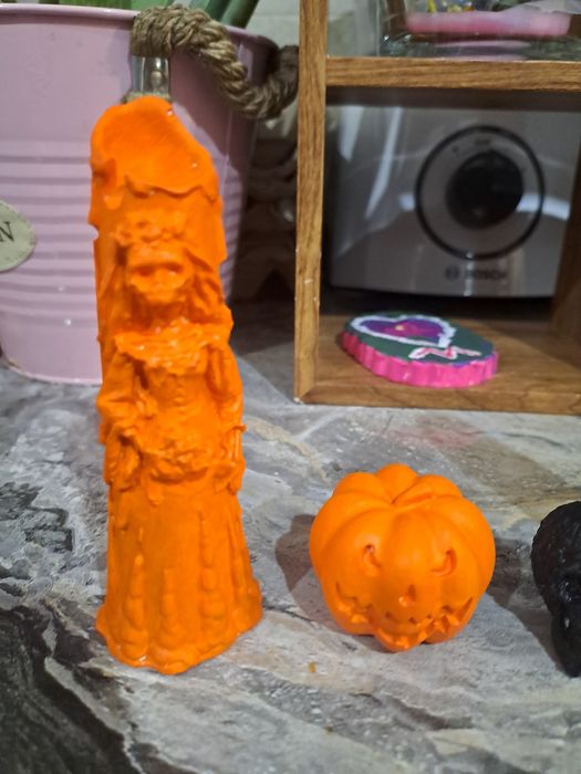 Zestaw ozdób gipsowych figurek na Halloween