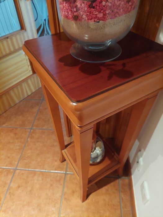 Mesa de canto como nova