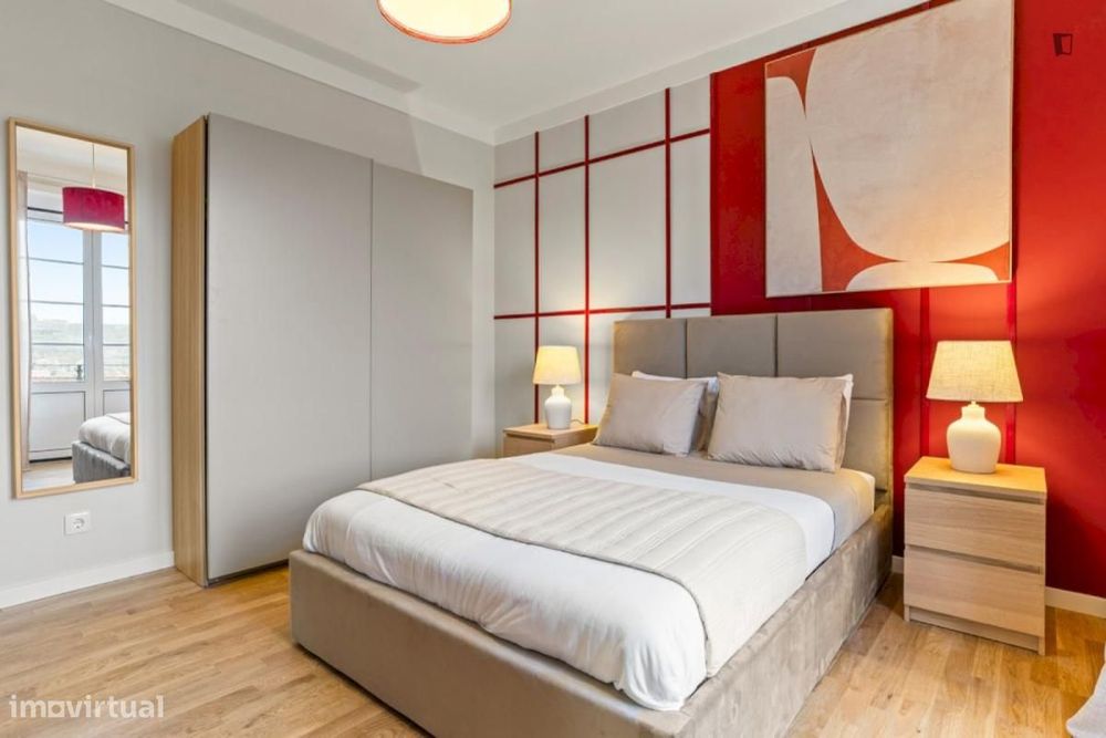 Apartamento com 4 quartos - localizado em Princípe Real Lisbon