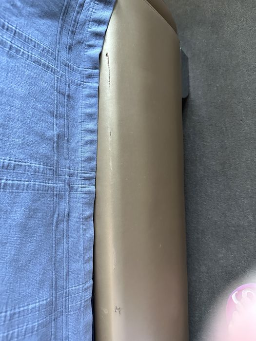 Łóżko , rama  . Skóra naturalne .