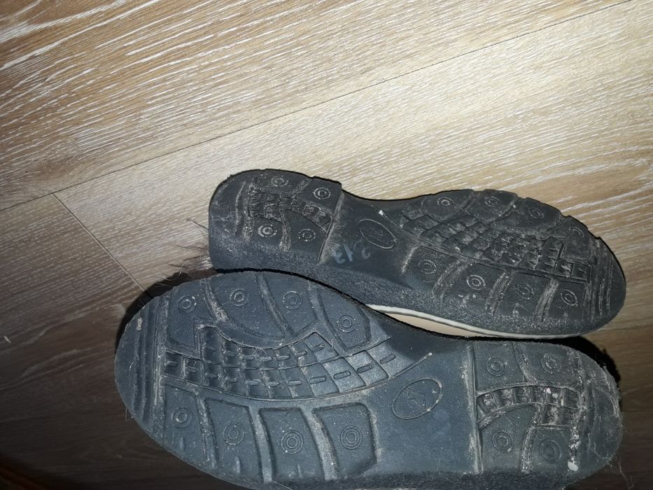 Продаю демисизонные сапоги для девочки