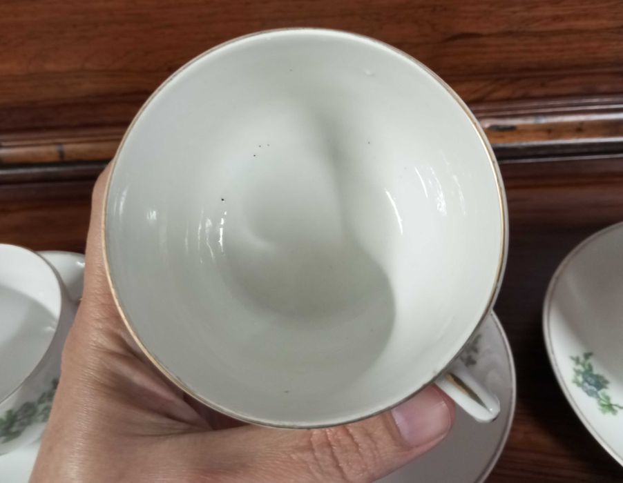 Antigo conjunto de 6 chávenas de chá com pires Vista Alegre