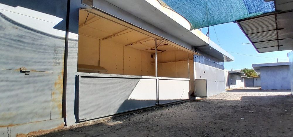 Продам торгівельний контейнер