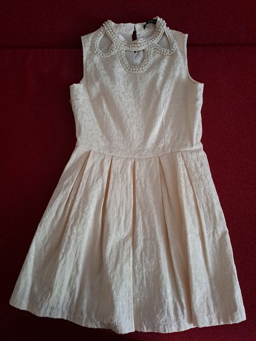 Продам нарядное платье.