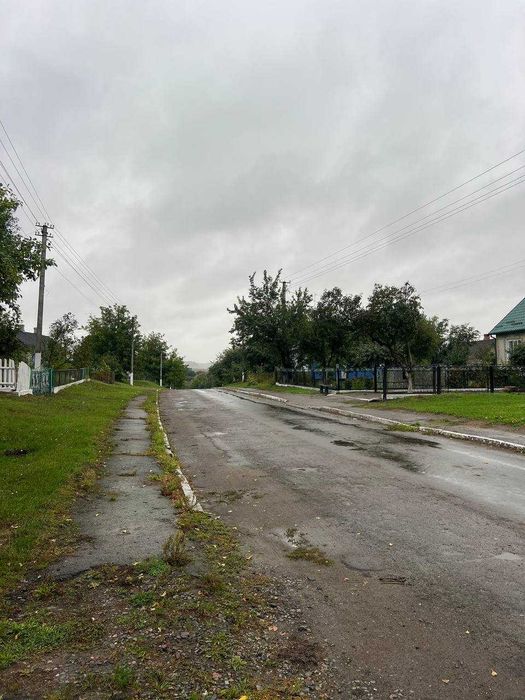 Продаж будинку біля Млинова