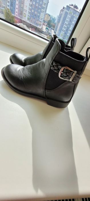 Дитячі черевички для дівчинки