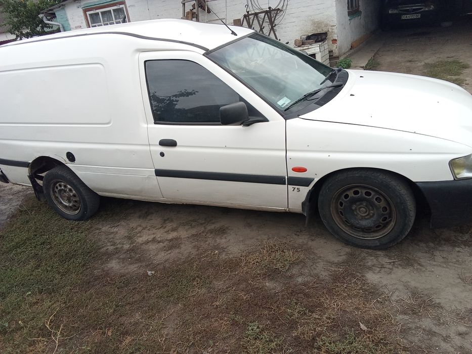 Продам Ford escort