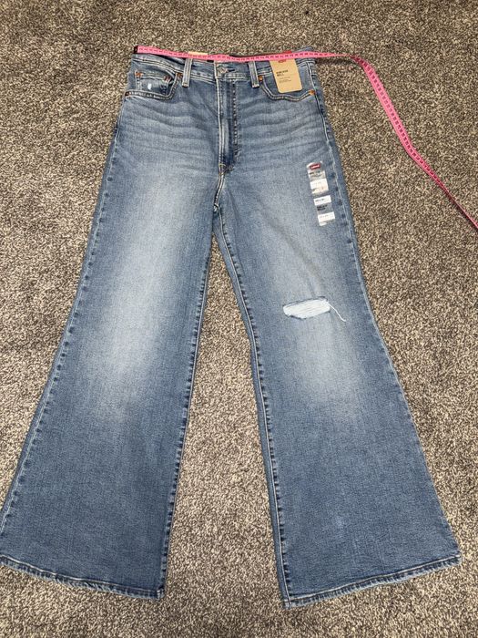 Джинси Levis жіночі