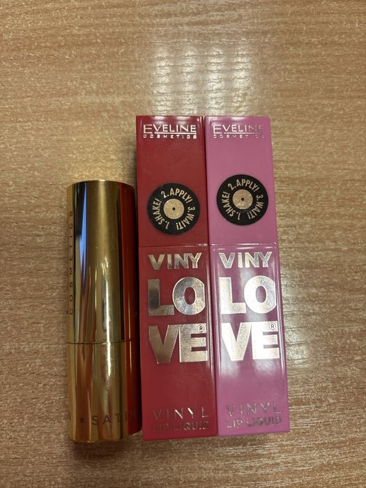 Eveline vinylowe 2 blyszczyki i pomadka
