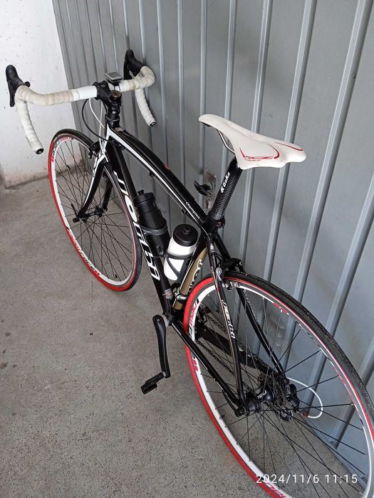 Bicicleta de estrada JORBI