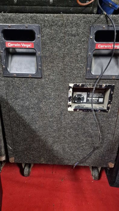 PA Colunas som CERWIN VEGA - passivo