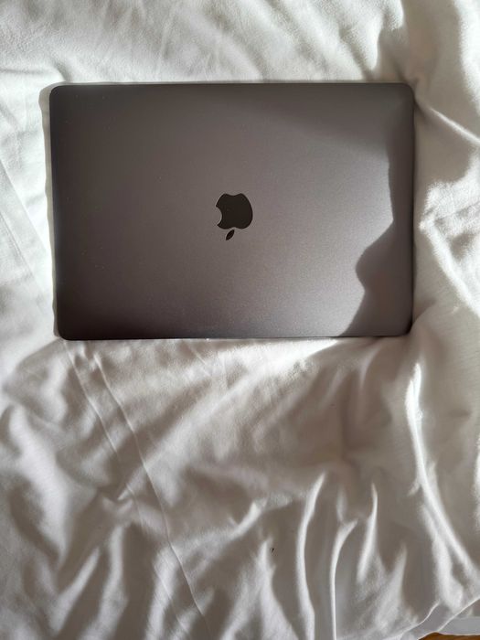 Apple MacBook Air M1 (2021) – 16 GB RAM, 512 GB SSD – Space Gray