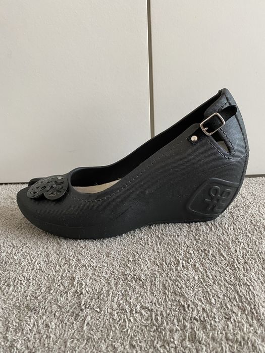 Sandálias de cunha pretas