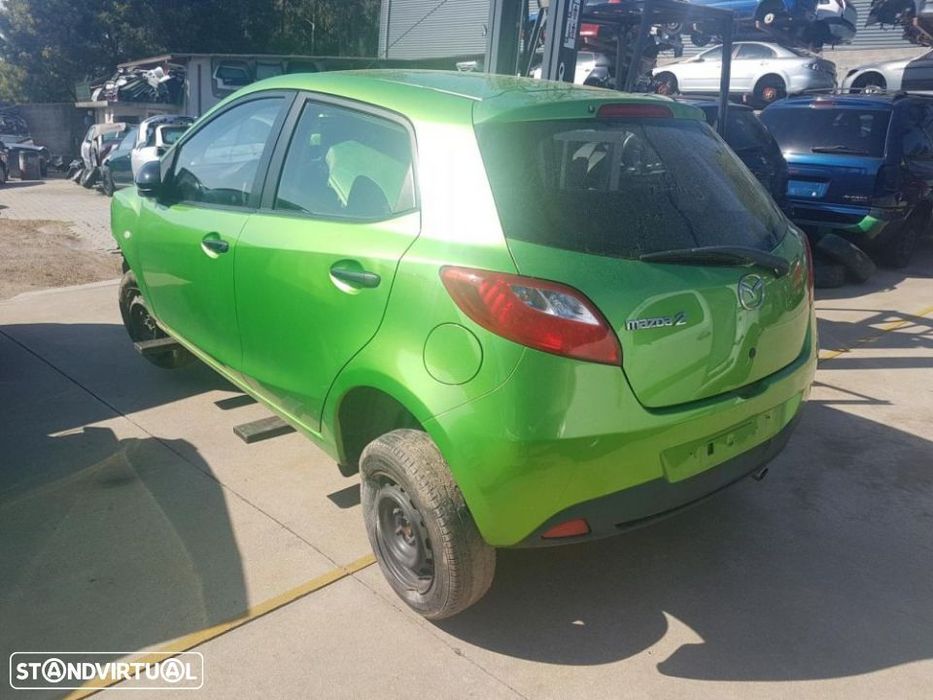 Mazda 2 2009 para peças